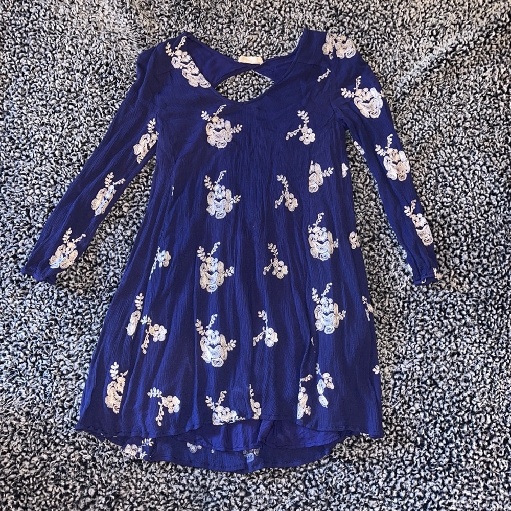 Long sleeve flowy dress